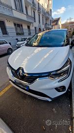 Renault Captur Full Hybrid versione Montecarlo