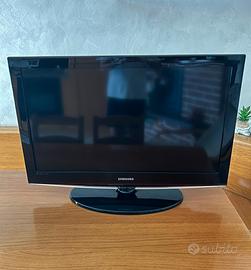 Tv Samsung 32” nera LCD