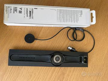 Samsung Galaxy Watch4 nero con scatola e caricator