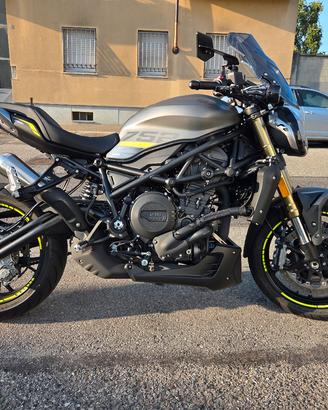 Benelli 752s pari al nuovo