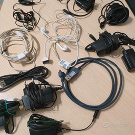 lotto caricabatterie vecchi telefoni