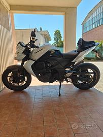 Kawasaki Z750  2010