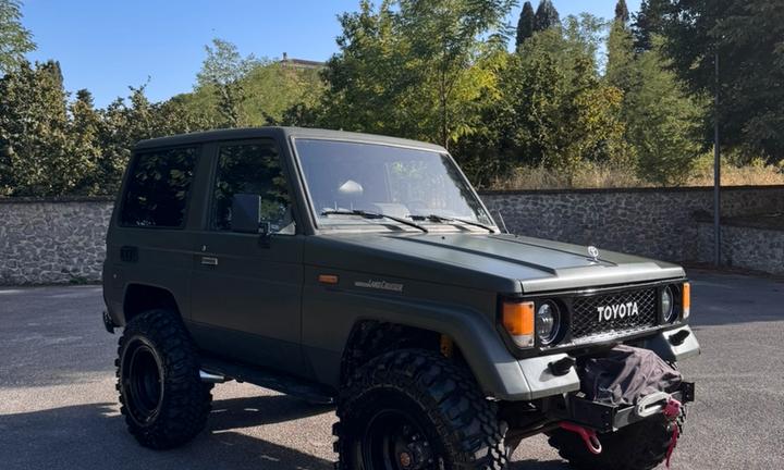 Toyota Land Cruiser lj70