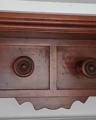 Appendiabiti in legno. 