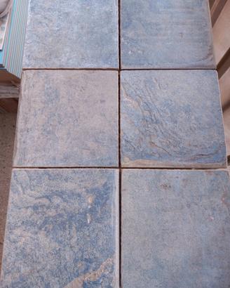 Mattonelle in gres porcellanato blu