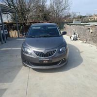 Ypsilon HYBRID tratt.