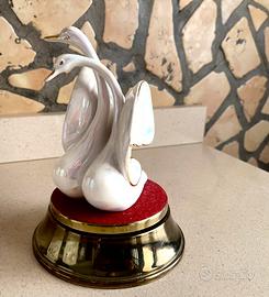 Cigni in ceramica Carillon girevole