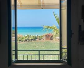 Villetta fronte mare in villaggio turistico