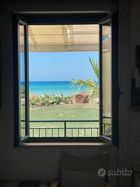 Villetta fronte mare in villaggio turistico