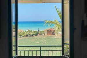 Villetta fronte mare in villaggio turistico