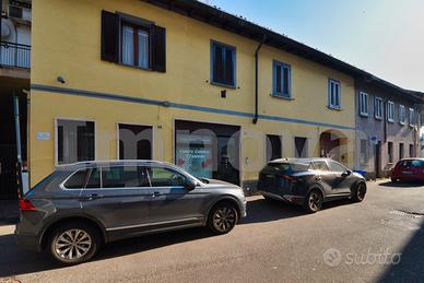 Ampio bilocale senza spese