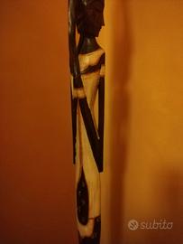 statua in legno 