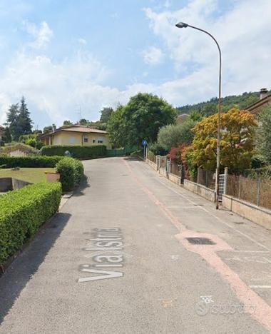 Luminoso bilocale a longare con posto auto