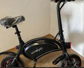 Monopattino elettrico Windgoo B3 con sella