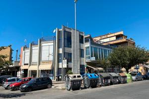 Casetta mattei - locale commerciale