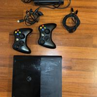 Xbox 360 con 2 joystick e cavi