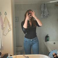 jeans vita bassa a zampa