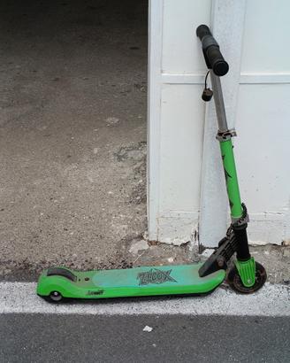 Monopattino Bambino Verde - Struttura Robusta