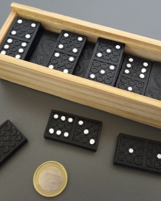 Gioco domino con cassetta in legno