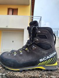 Scarpone marca SCARPA