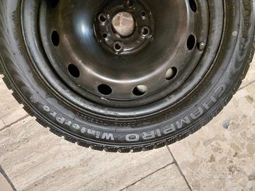 cerchi con gomme invernali 