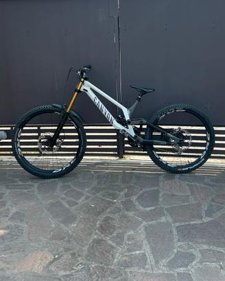 Canyon sender