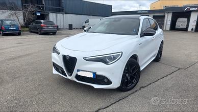 Alfa Stelvio Veloce fine 2021 , cil 2.2 cv 210.