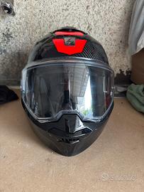 Casco in carbonio