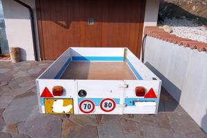 Carrello traino con targa e libretto