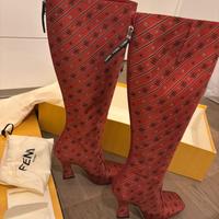 Stivali fendi mai usato