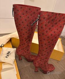 Stivali fendi mai usato