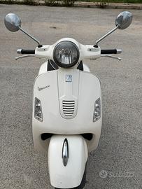 Vespa 300