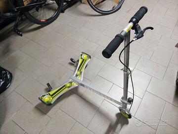 Monopattino a oscillazione 3 ruote