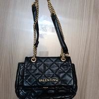 Borsa marca Valentino in fintapelle di colore nero