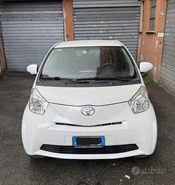 Toyota IQ High