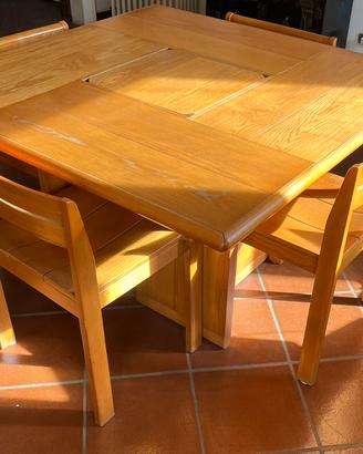 Tavolo e sedie design Silvio Coppola. Vintage ‘70