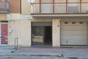 Garage per uso commerciale