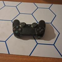 play station 4 1TB + base ricarica a parte