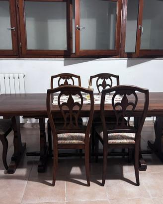 Tavolo in legno massello + 6 sedie