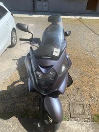 Honda Silver Wing 400