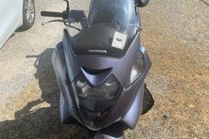 Honda Silver Wing 400