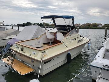 Fjord 24 refit 2 motori ore zero