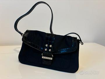 Pochette guess