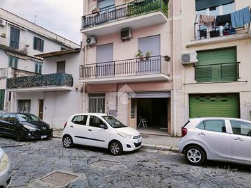 MAGAZZINO A REGGIO DI CALABRIA