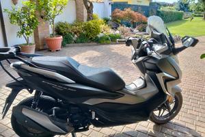 scooter Honda forza 350 
