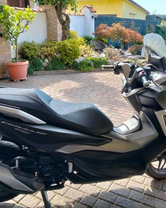 scooter Honda forza 350 
