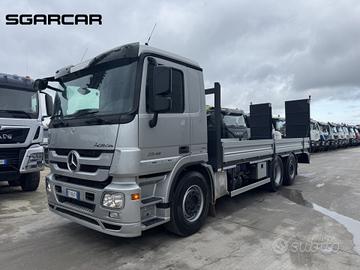 Mercedes Actros 2548 carrellone con rampe 2014