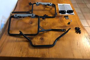 Telai laterali givi per tenere 700