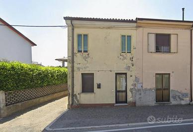 Immobile in asta di 85 m² con 3 locali a Ronco all