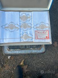 Servizio nuovo per 6 persone lavorato a mano